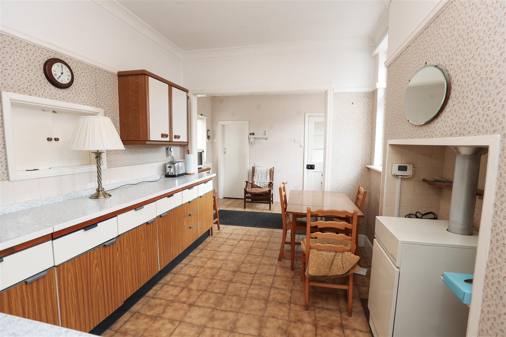 70 Broadway, Llanblethian, Cowbridge, Vale of Glamorgan, CF71 7EW